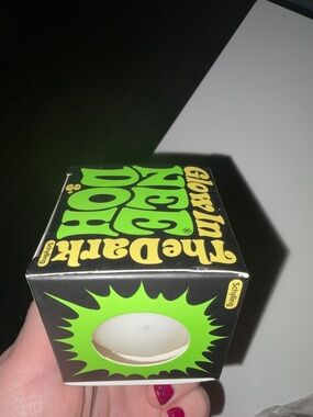 Trendy Brand New NeeDoh Glow In The Dark Stress Ball🔥